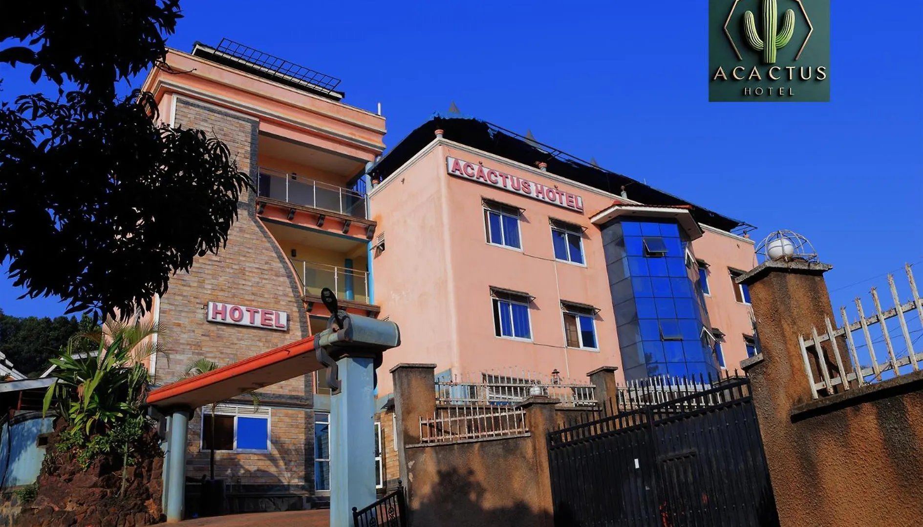 Acactus Hotel Kampala 3*,